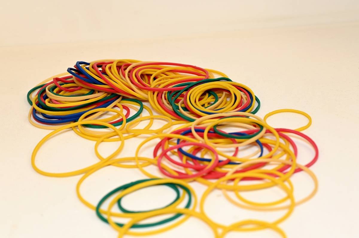 Why Your Hair Bands Keep Snapping—And How to Choose Ones Built for Real-Life Durability