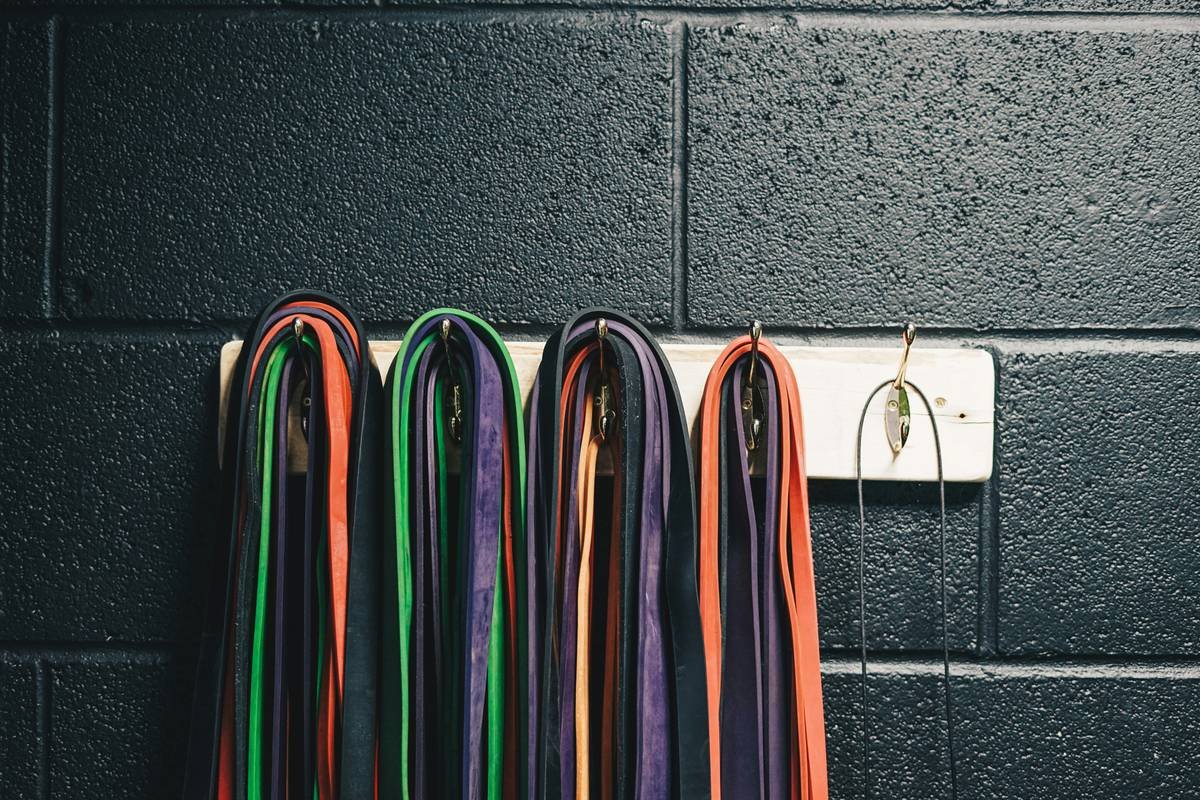 The Ultimate Guide to Gym Hair Accessories That Actually Stay Put (No More Flyaways!)